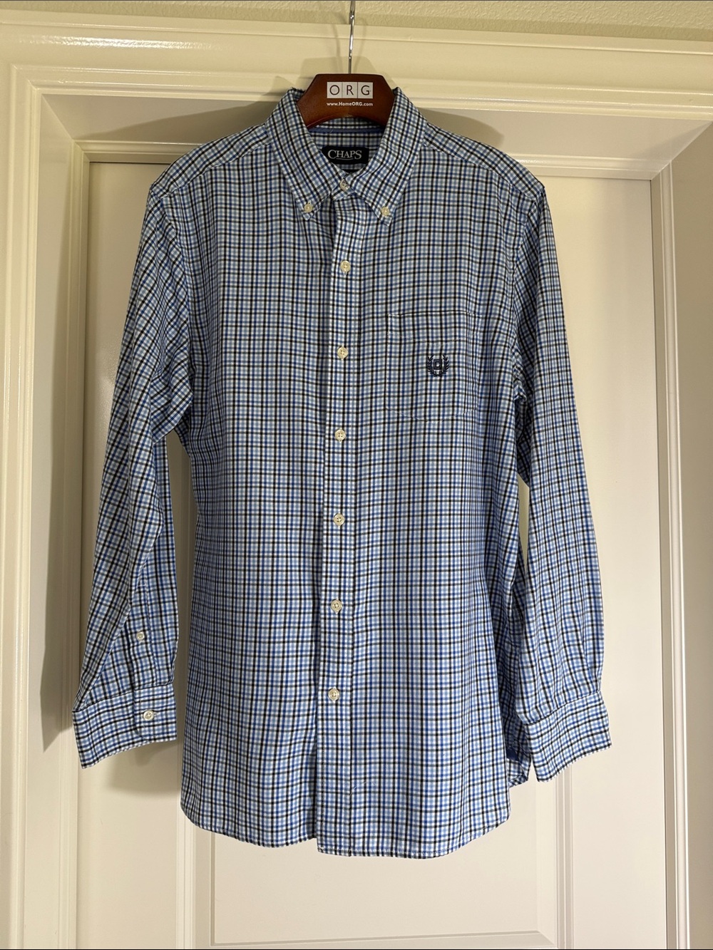 Chaps Men's Blue and White Plaid Button-Down Shirt